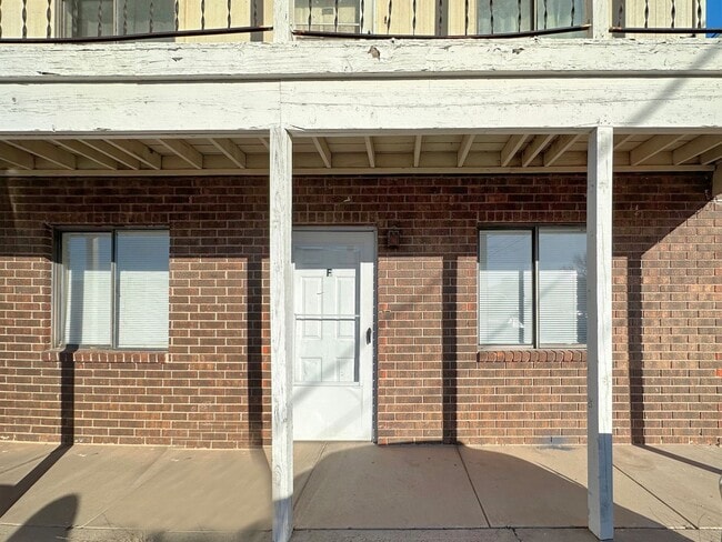 property at 314 E St Anne Pl