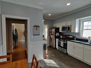 41 North Crescent Circuit, Unit 2 in Boston, MA - Building Photo - Building Photo