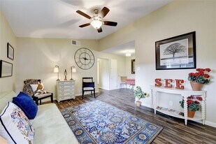 401 Blackson Ave in Austin, TX - Building Photo