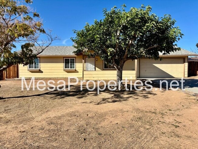 22810 Nalatapa Rd in Apple Valley, CA - Building Photo - Building Photo