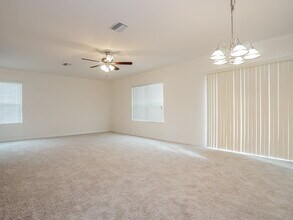 6305 Merrifield Dr in Zephyrhills, FL - Building Photo - Building Photo