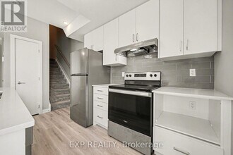 511 Southfield Way in Ottawa, ON - Building Photo - Building Photo