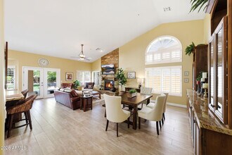 7642 E Hartford Dr in Scottsdale, AZ - Building Photo - Building Photo