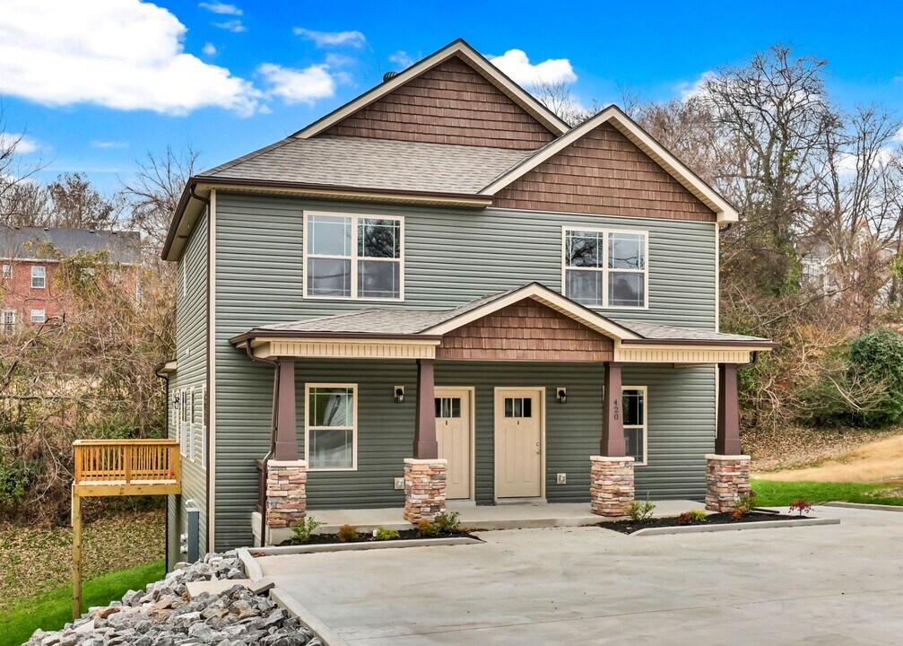 420 S 2nd St in Clarksville, TN - Building Photo