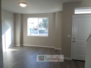 1433 E 48th St in Tacoma, WA - Building Photo - Building Photo