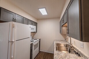 Rosewood Village in Springfield, MO - Building Photo