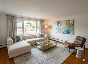 4227 E Allen St, Unit 3 in Hamburg, NY - Building Photo