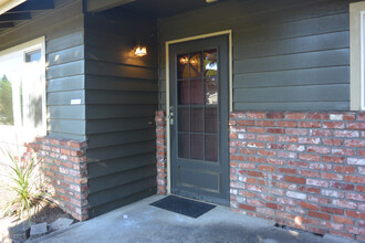 5809 NE 91st Ave in Vancouver, WA - Building Photo - Building Photo