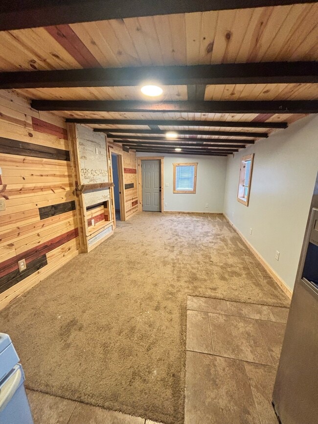 property at 815 Salmon Ave