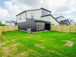 1803 SW Casuarina Dr in Bentonville, AR - Foto de edificio - Building Photo