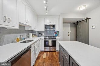 2401 Pennsylvania Ave in Philadelphia, PA - Building Photo - Building Photo