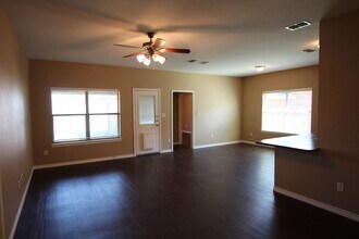 19412 King Ranch Dr in Flint, TX - Foto de edificio - Building Photo