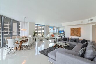 3535 S Ocean Dr, Unit 1006 in Hollywood, FL - Foto de edificio - Building Photo