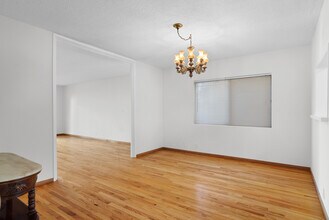 824 S Shenandoah St in Los Angeles, CA - Foto de edificio - Building Photo