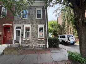 3960 Terrace St in Philadelphia, PA - Building Photo