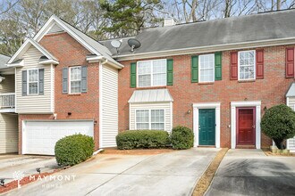 2040 Manhattan Pkwy in Decatur, GA - Building Photo - Building Photo