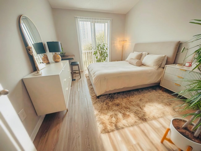 252 Three Islands Boulevard