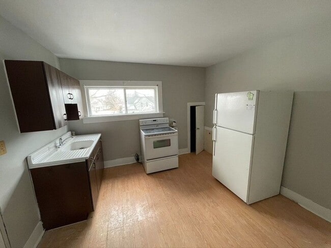 property at 105 N State St