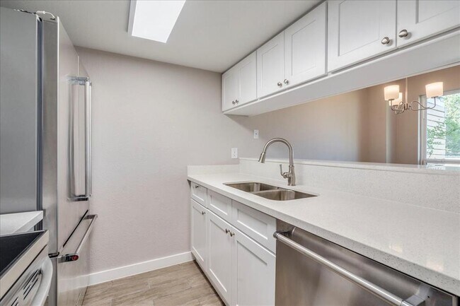 3 Cypress Fairway Village in Wimberley, TX - Building Photo - Building Photo