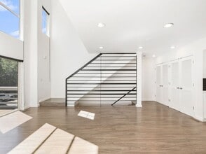 717 NW 11th Ave in Portland, OR - Building Photo - Building Photo