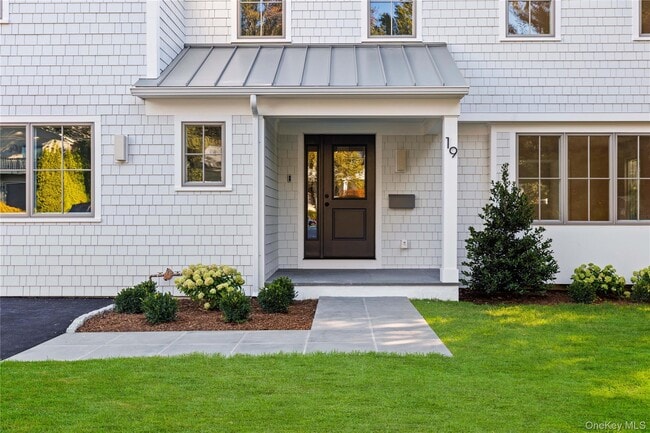 19 Highland Park Pl in Rye, NY - Foto de edificio - Building Photo