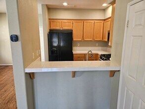 10422 Scripps Poway Pkwy in San Diego, CA - Building Photo - Building Photo