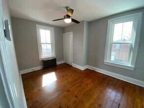 130 N 3rd St, Unit 130 N 3rd St #APT #2 in Columbia, PA - Building Photo - Building Photo