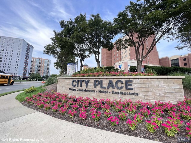 3514 City in Edgewater, NJ - Foto de edificio