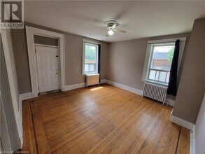 303 E 19th St in Hamilton, ON - Building Photo - Building Photo
