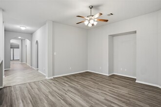 2107 Sherbrook Park Ln in Katy, TX - Building Photo - Building Photo