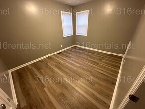 6032 S Hydraulic Ave in Wichita, KS - Building Photo - Building Photo