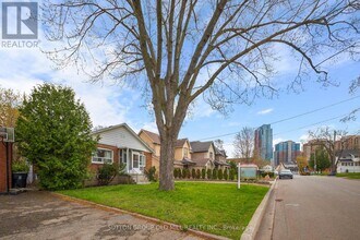 5 Prennan Ave in Toronto, ON - Building Photo - Building Photo