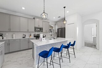 9227 Sommerset Hills Dr in Davenport, FL - Building Photo - Building Photo