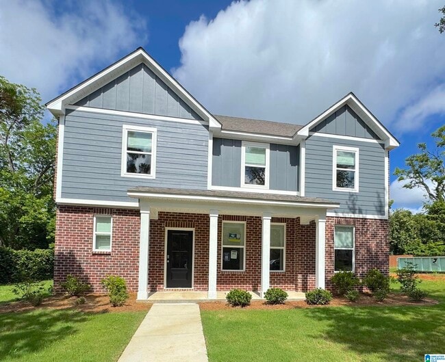 property at 1728 Windsor Hl Ln