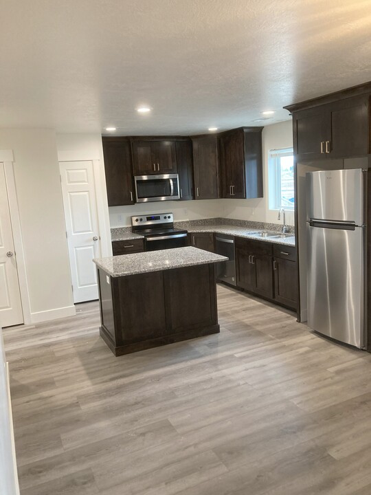 51 E Legacy Dr in Franklin, ID - Foto de edificio