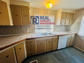 114 Teakwood St in Pocatello, ID - Building Photo - Building Photo