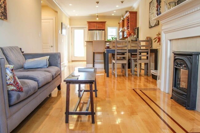 property at 529 E 8th St