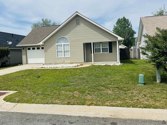 107 Eagles Landing Trail in Warner Robins, GA - Building Photo - Building Photo