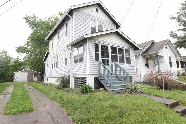 property at 1823 Dallas Ave