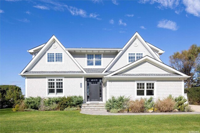 555 Sound View Rd in Orient, NY - Building Photo - Building Photo