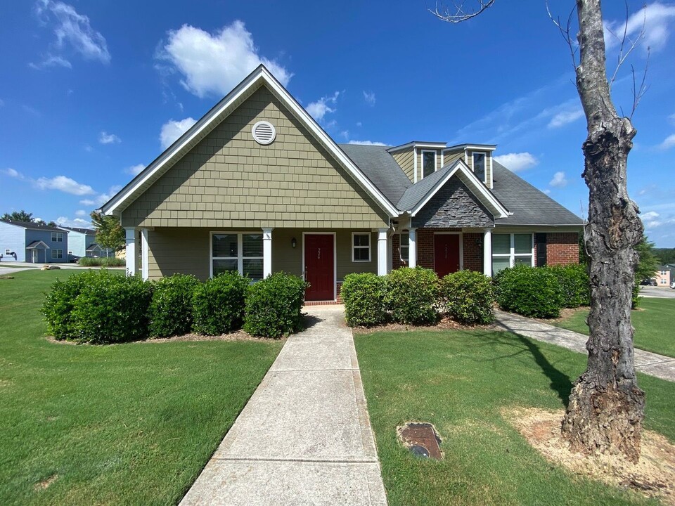 224 Bridgewater Cir in Athens, GA - Building Photo