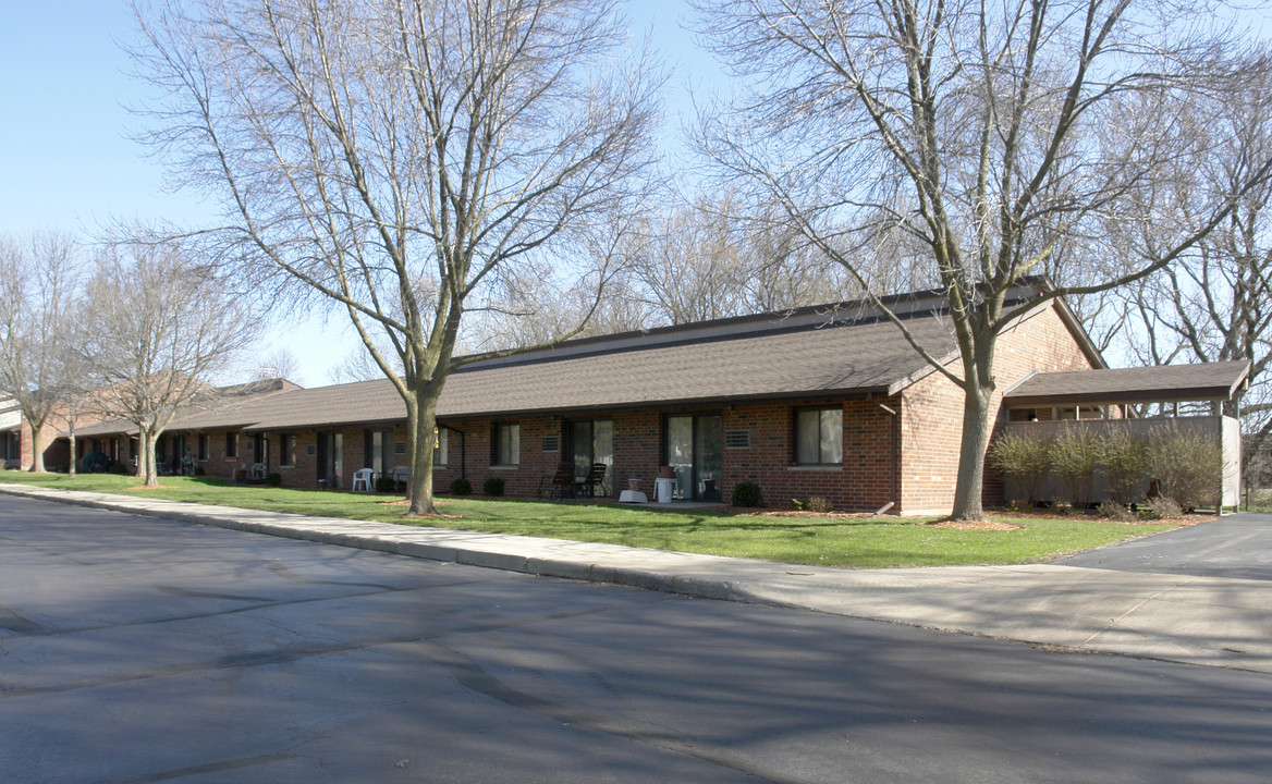 The Villager Apartments in Crystal Lake, IL - Building Photo