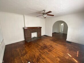 5275 N College Ave in Indianapolis, IN - Building Photo - Building Photo