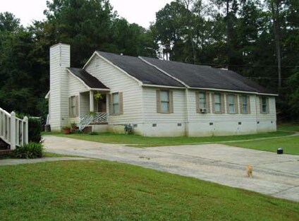 1331 Wesleyan Dr in Macon, GA - Foto de edificio