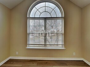 1602 Twin Ledge Ct in La Vergne, TN - Foto de edificio - Building Photo