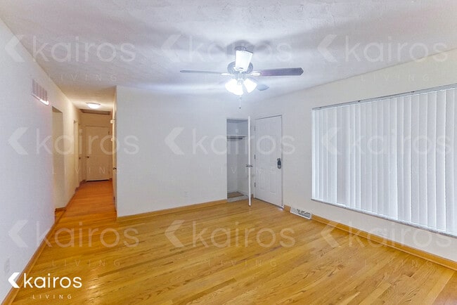 225 Naomi Ave in Florissant, MO - Building Photo - Building Photo