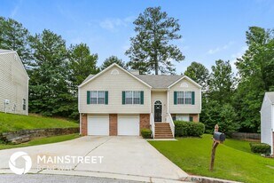 991 Alford Ct in Lithonia, GA - Building Photo