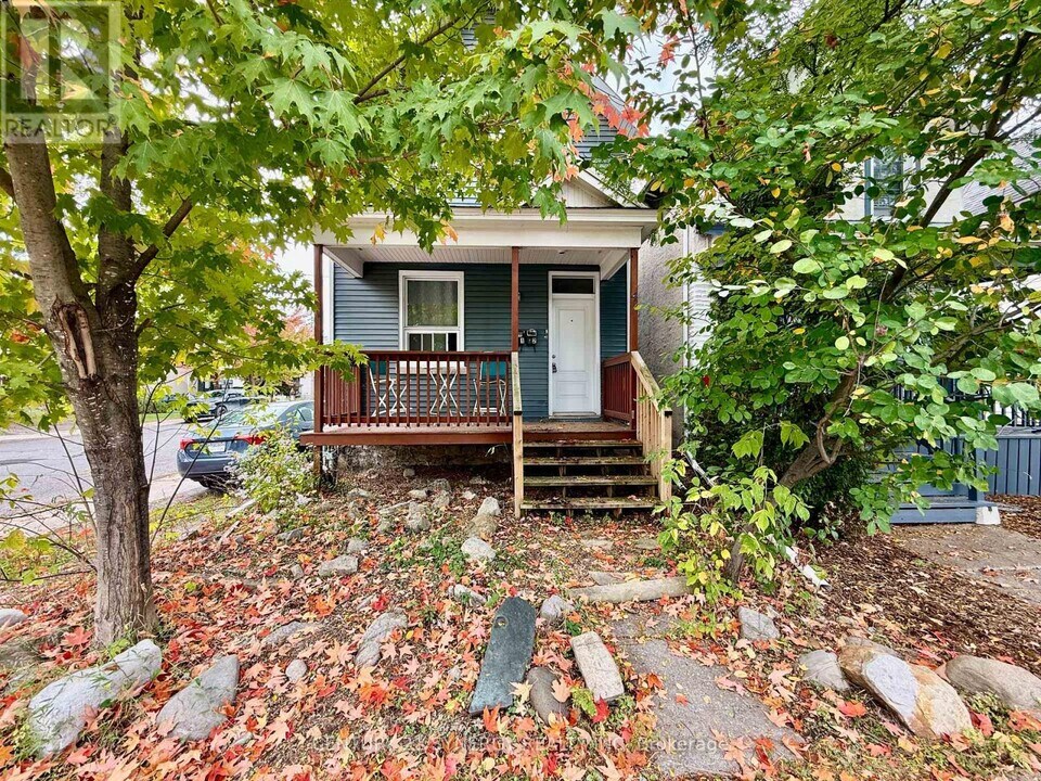 4 Gould St in Ottawa, ON - Building Photo