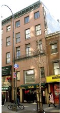 252 W 14th St in New York, NY - Building Photo - Building Photo