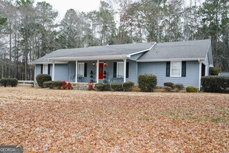 1084 Macedonia Rd in Newnan, GA - Building Photo - Building Photo